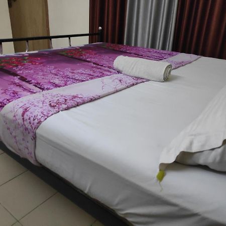 Hotel Silver Space Ernakulam Εξωτερικό φωτογραφία