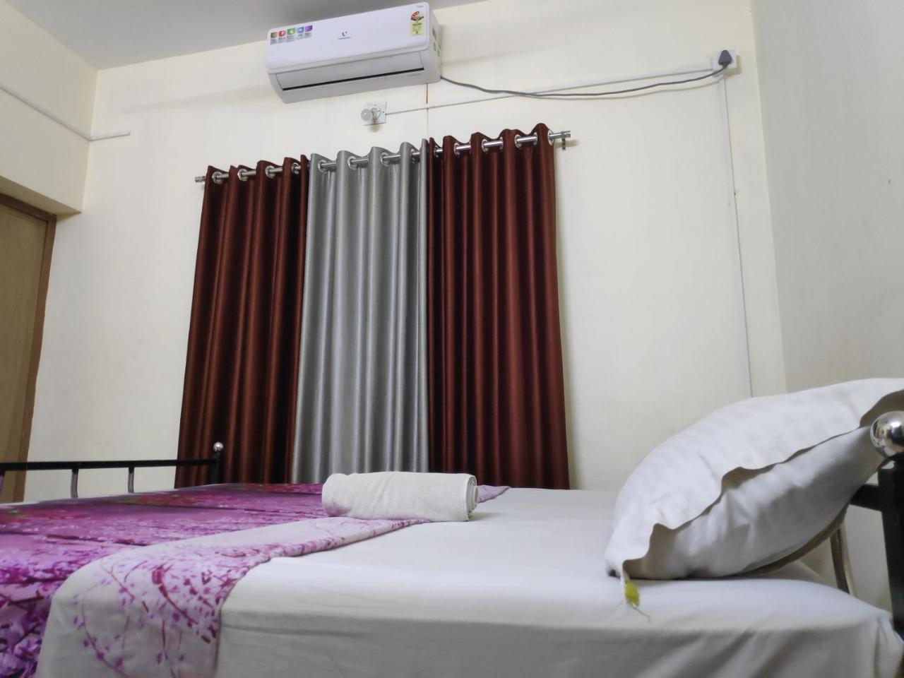 Hotel Silver Space Ernakulam Εξωτερικό φωτογραφία